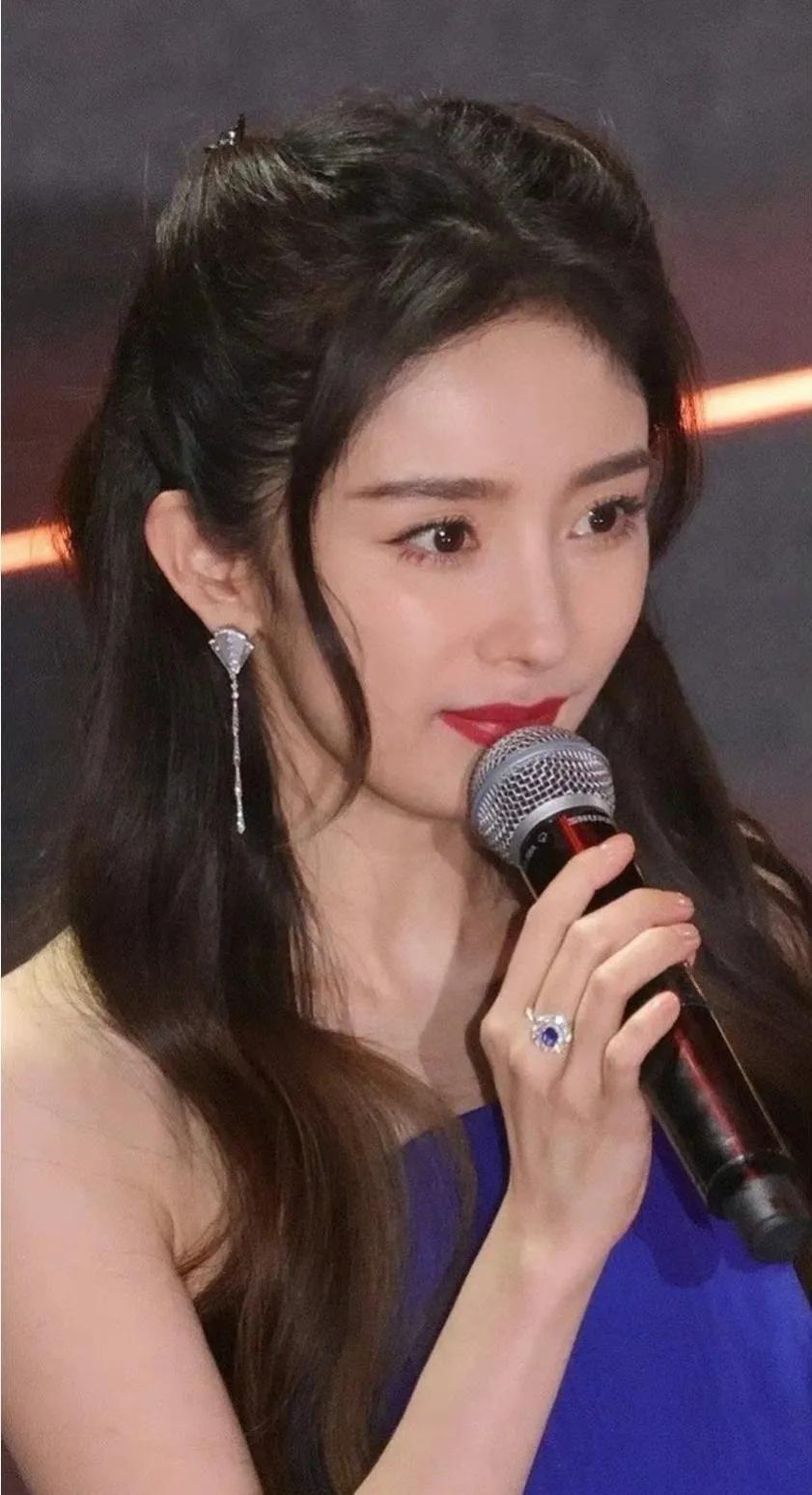 杨幂和赵丽颖百花迎春,杨幂赵丽颖百花送祝福