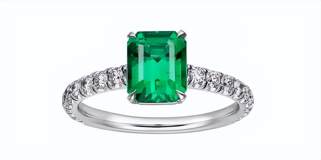 全网女生都爱的玫瑰花戒指,卡地亚钻戒款式