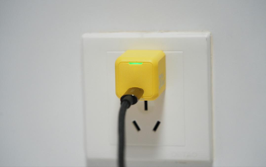 用了三个月工资买了苹果14pro,用了iphone14pro后再看xr