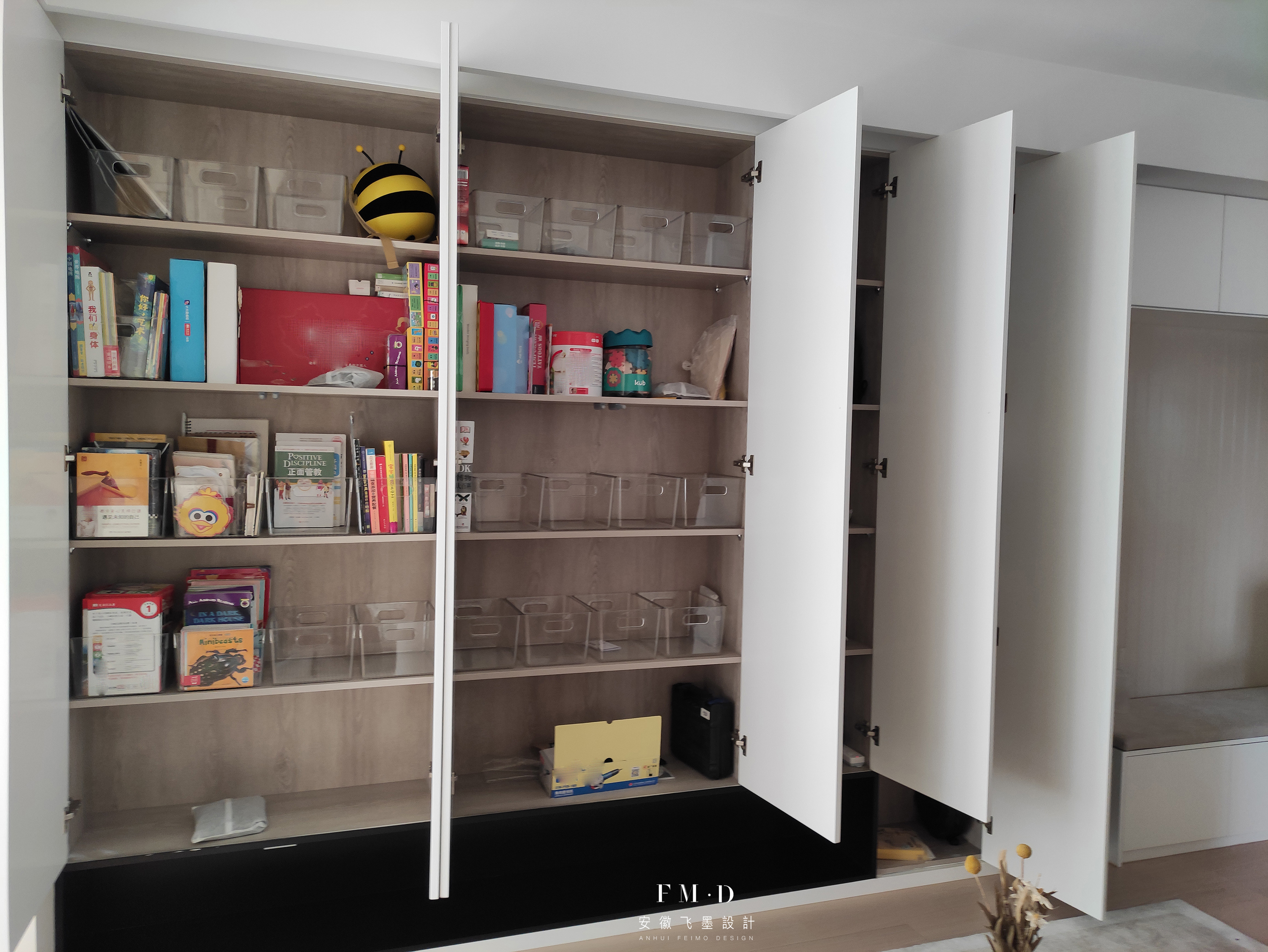 满墙电视柜到底有没有用,满墙电视柜到底实用吗