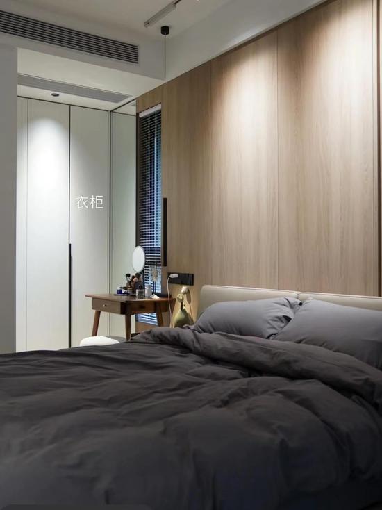 海归美女建筑师巧装89平小家电视柜里竟藏隐形门