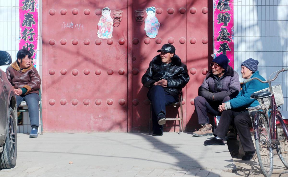 67岁和老伴每月退休金,我和老伴都70多了有高龄补贴吗