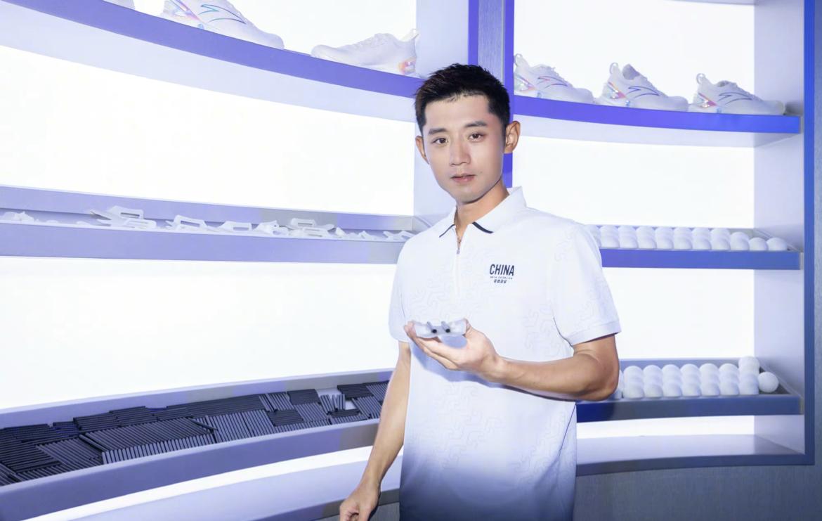 一天6个瓜！输1亿，婚内出轨，代言暴雷，国籍问题引热议，太乱了