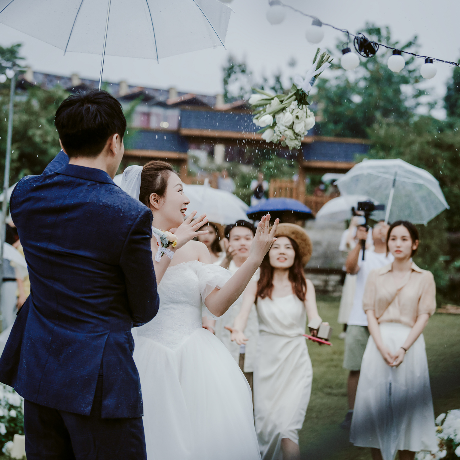 重庆草坪婚礼推荐,草坪婚礼场地推荐是清新也是倾心