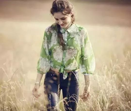 10首让人听了直接泪目的英文歌,十首让人听了泪奔的英文歌