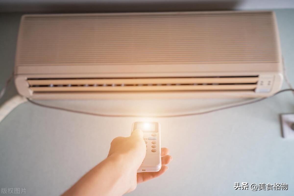 空调吹出的风有异味怎么解决,空调吹出来的风怎么有一股臭味