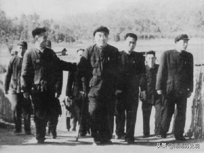 104岁冯自根，曾是*德朱**警卫员，因伤势退伍，晚年每年补助8万