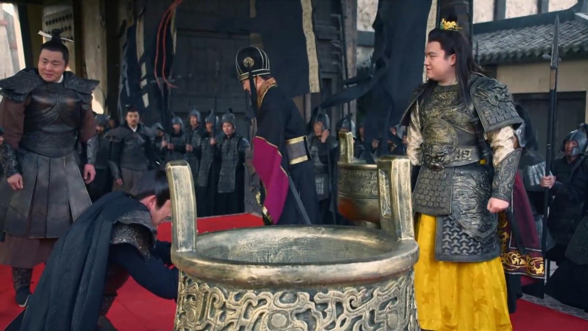 芈月的“草根逆袭”，和她背后的7个男人