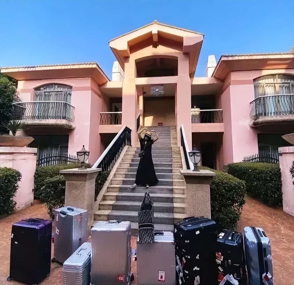 明星去珠宝店买首饰,明星买珠宝首饰