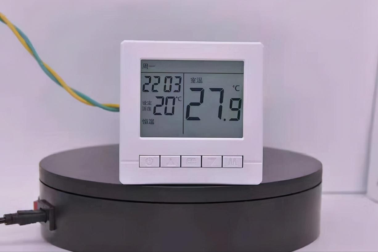 在成都装地暖和暖气片哪个实用,成都暖气片冬天取暖费用