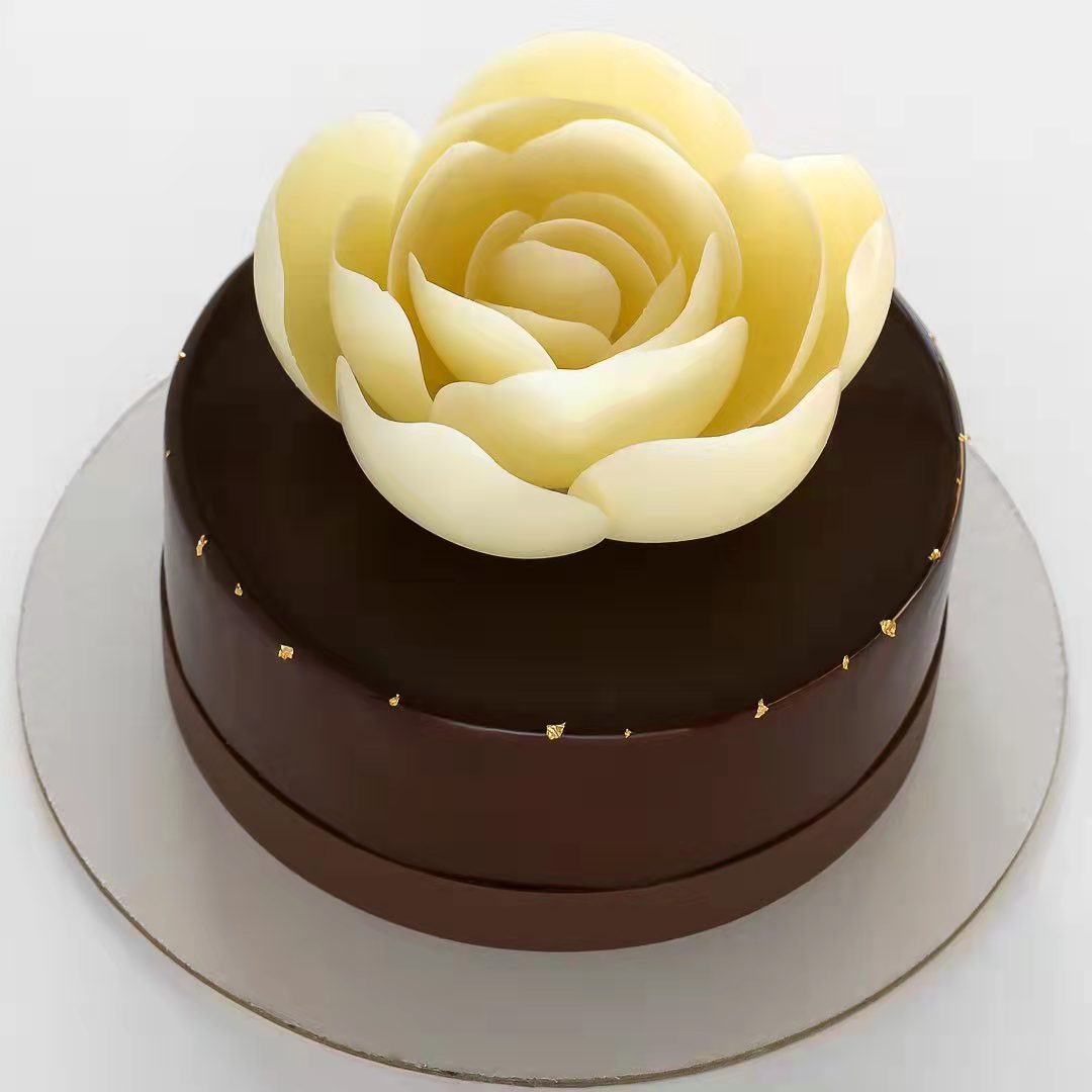 价值2000元的完美镜面蛋糕有多美？顶级镜面蛋糕设计欣赏