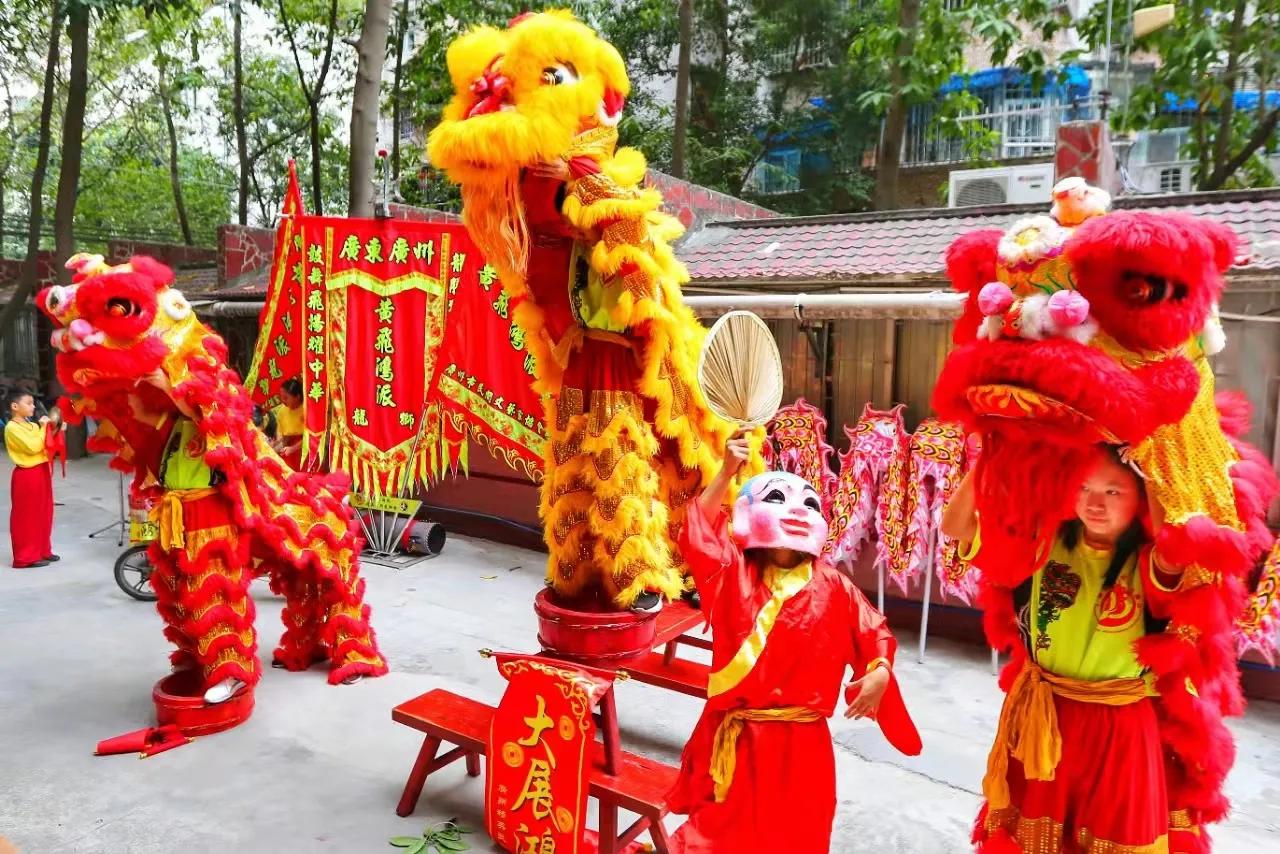 母狮女汉子,舞狮女汉子