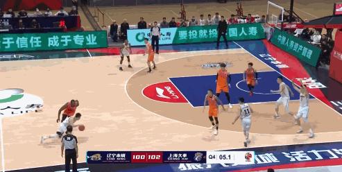 李春江提前猜到杨鸣的绝杀战术，指挥刘铮机智走位断掉赵继伟运球