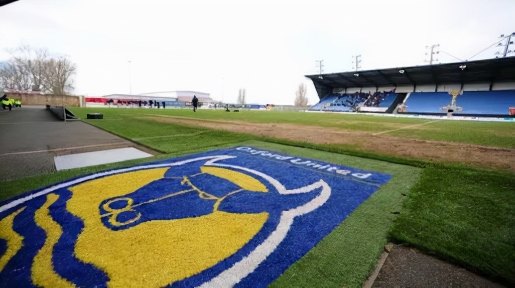 足坛奇葩故事,盘点足坛十个离奇的折射进球