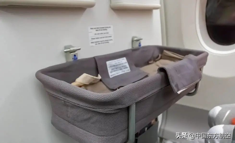 飞机怎么坐得久,飞机到底怎么坐要注意什么