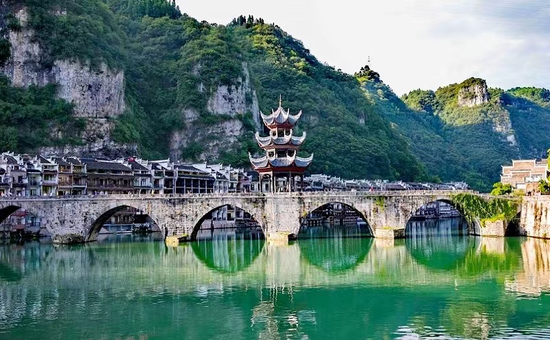 贵州十大旅游景点自驾游攻略,贵州六盘水旅游十大景点介绍