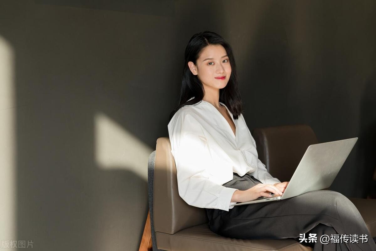 如何在家写作赚到第一个10万元呢,全职写作月入2000