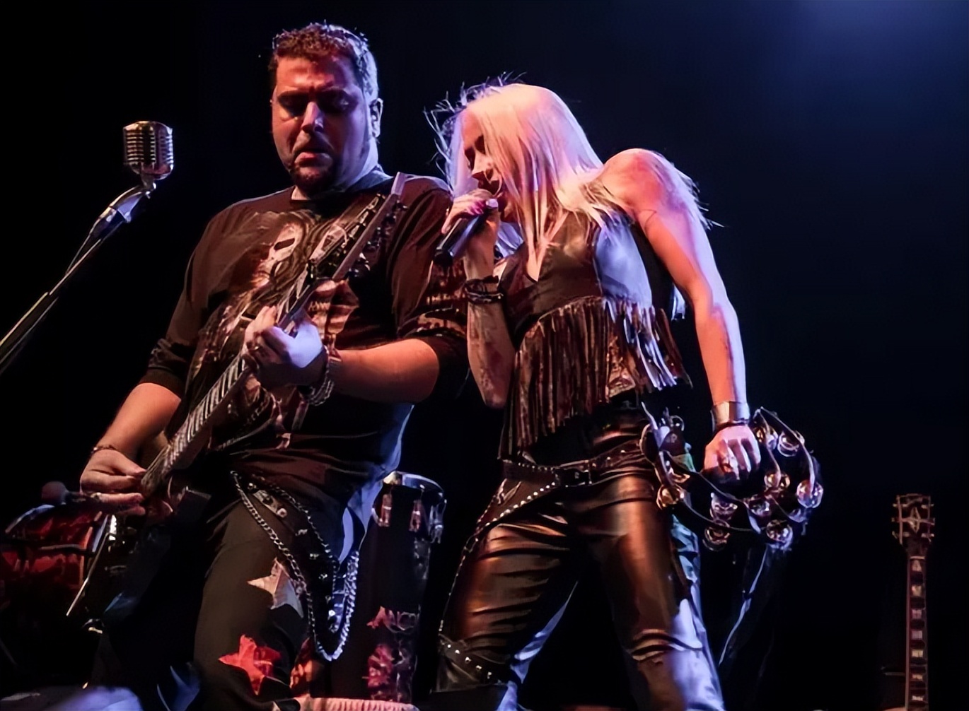 重金属和古典音乐创作规律,属于重金属音乐的特征