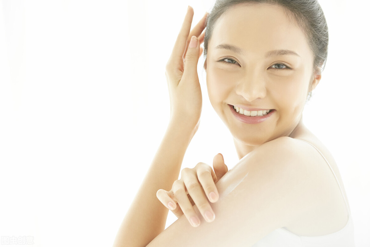 皮肤一抓就痒不抓不痒是什么原因,手肘皮肤粗糙起皮干硬痒痒怎么办