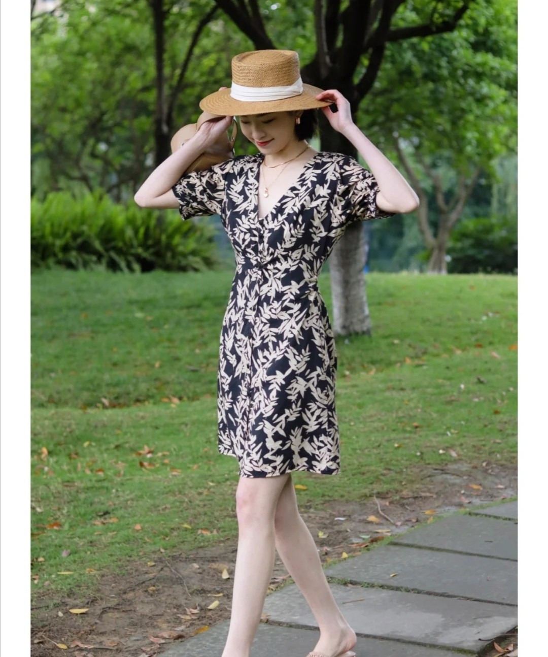 小麦色适合的高级穿衣搭配,你穿衣是老气还是优雅