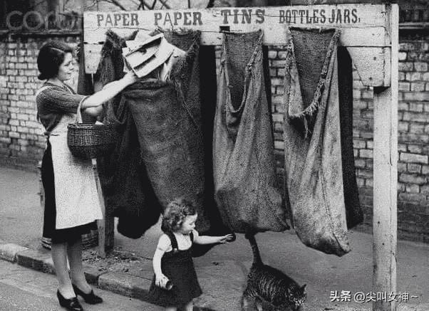 日军当着国军的面杀俘虏,日军侵华兽行