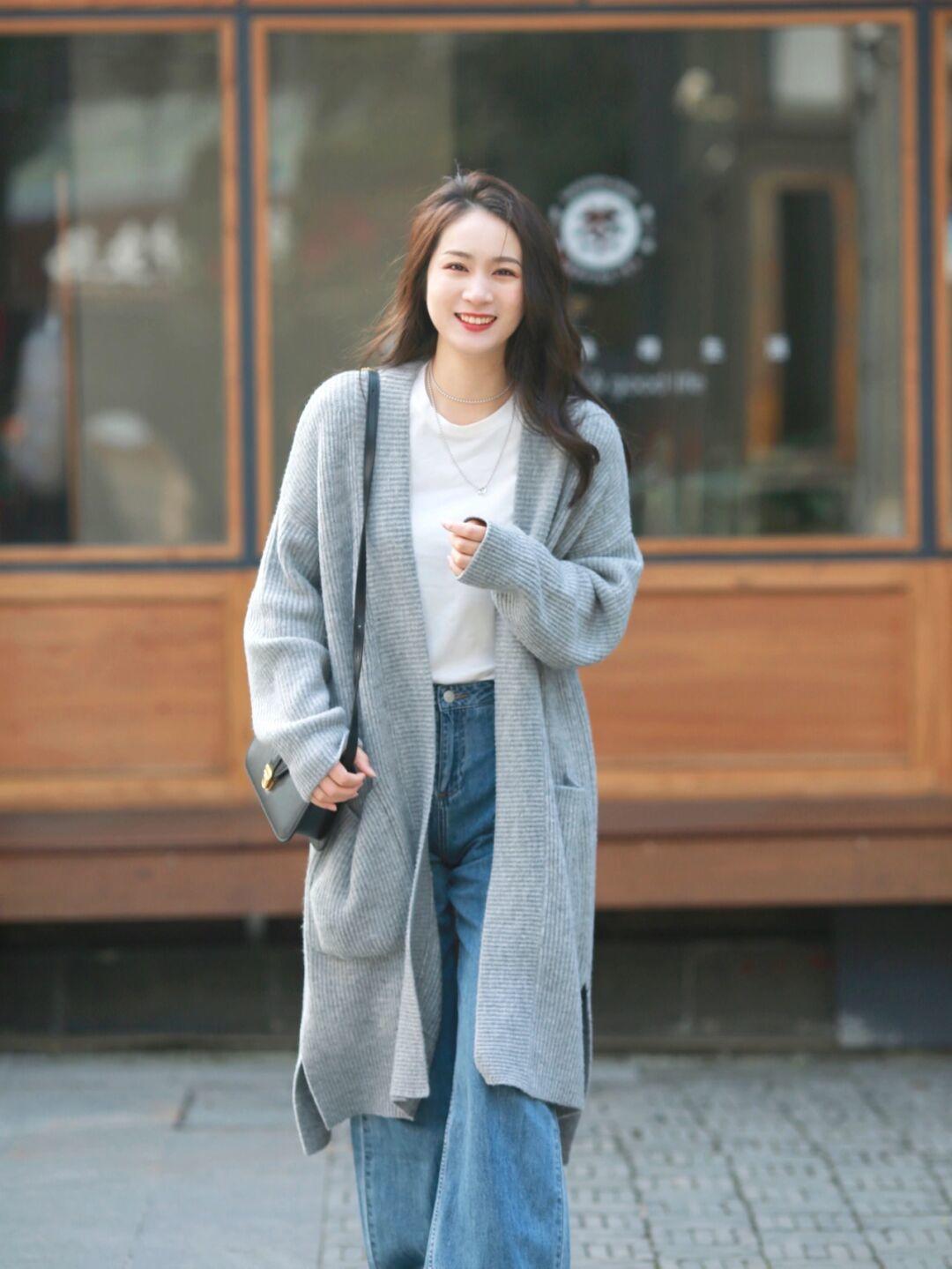开衫毛衣宽松慵懒风内搭推荐,慵懒大版宽松毛衣开衫怎么搭配