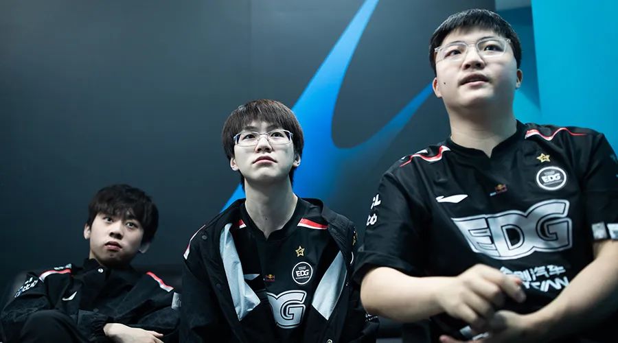 带着那破碎的梦，中国电竞的“神”回来了