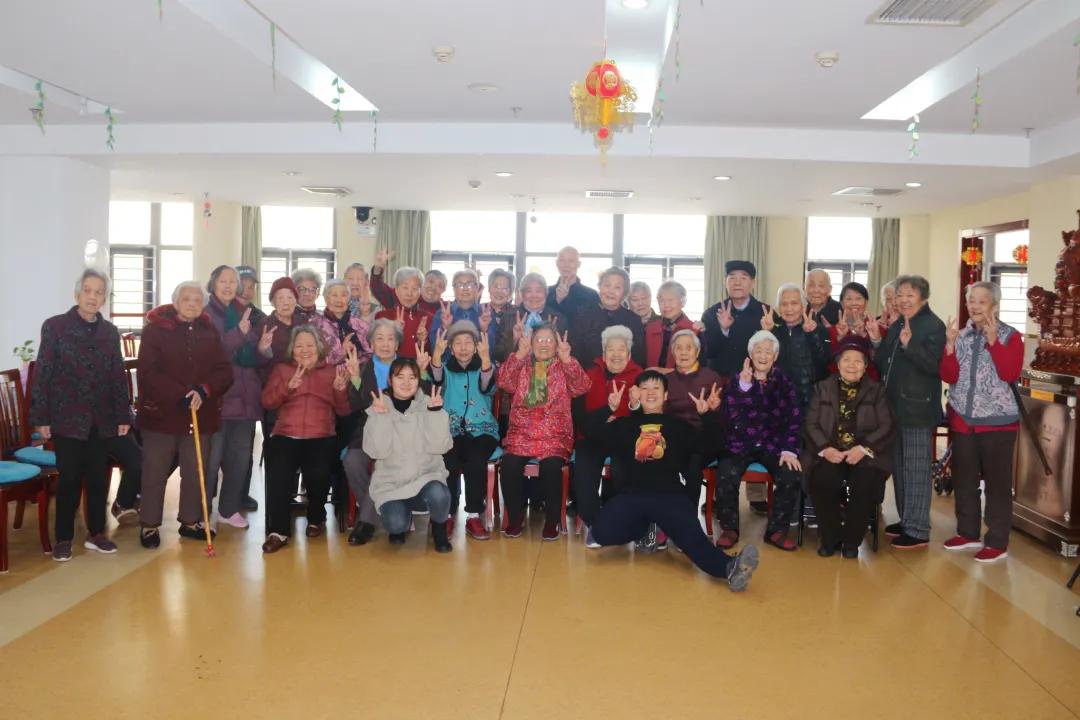 87岁的奶奶的生活,87岁奶奶晚年享福