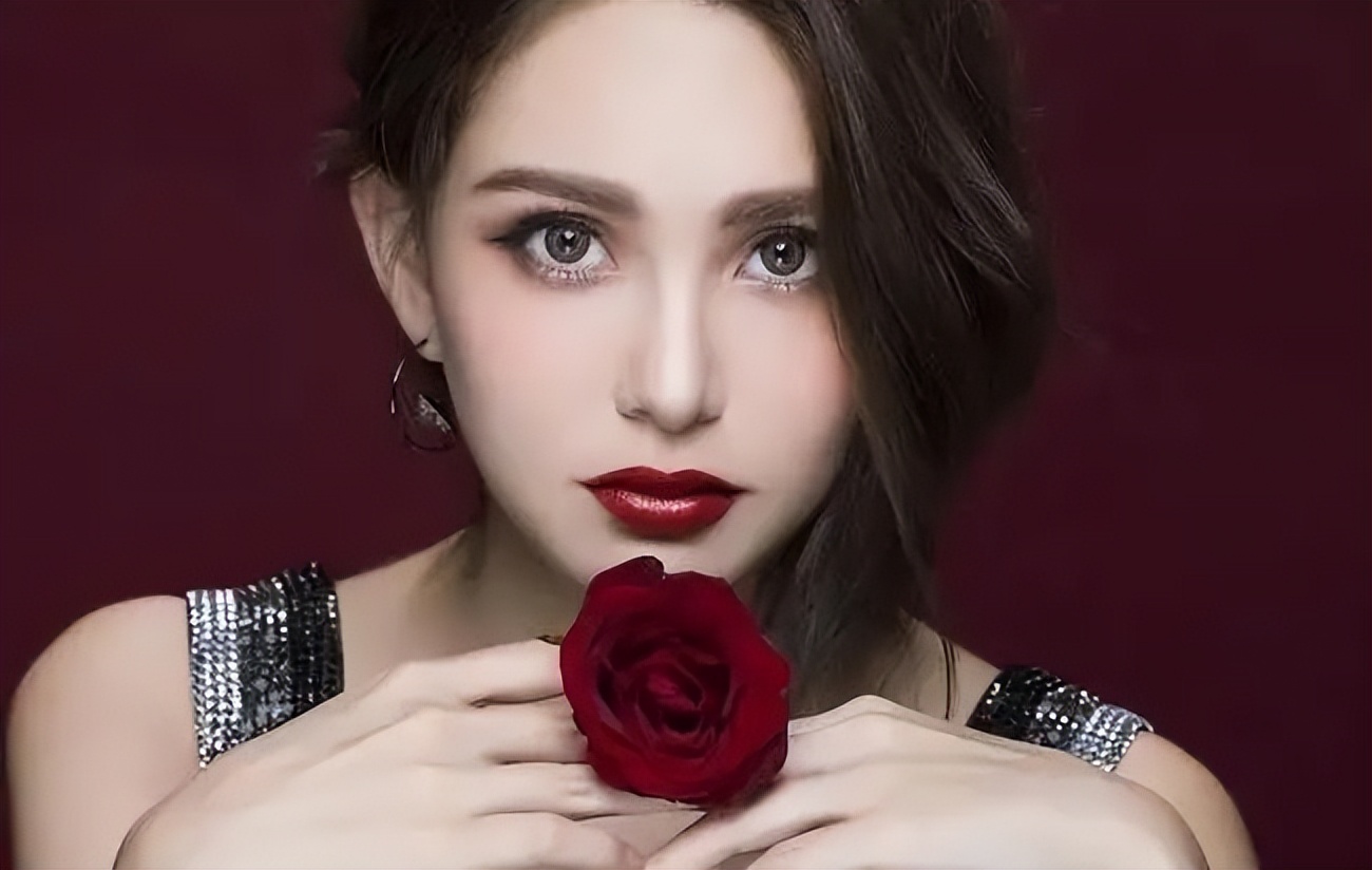 内娱vs港娱女明星,内娱被忽略美貌的女明星