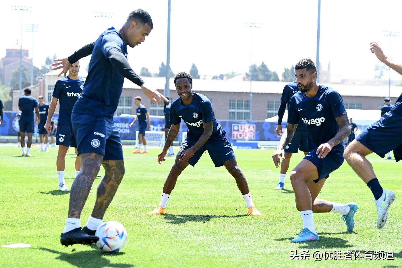 拉希姆斯特林曼城转会切尔西,斯特林加盟切尔西转会费