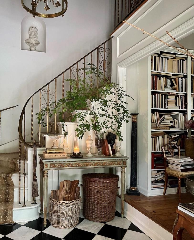 30岁女主装扮的美国住宅，花哨又闪亮，复古极繁主义也别具魅力