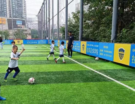 2023重庆第一届幼儿足球大赛形象代言人暨人气冠军：陈雨石