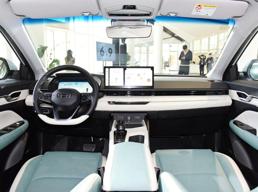 吉利帝豪lhip混动版2024测试,吉利帝豪lhip龙腾版低配实车