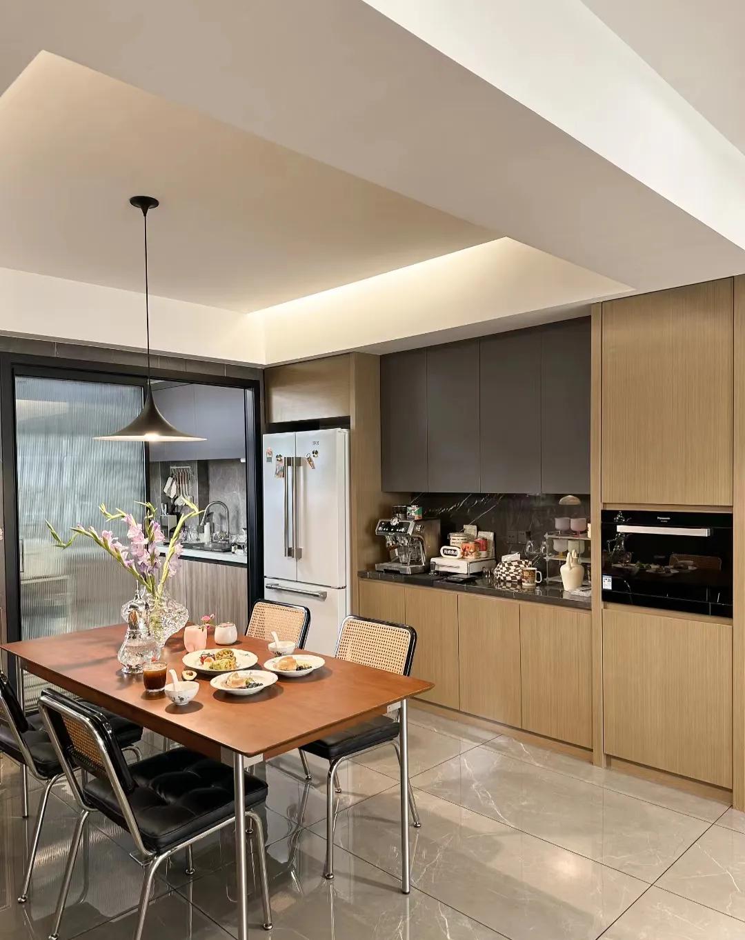 安徽女主晒出自家140㎡的家，全屋没有一丝俗气，堪称装修教科书