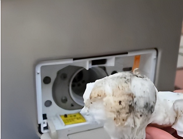 清理洗衣机异味最好方法,洗衣机又脏又臭该怎么清理呢