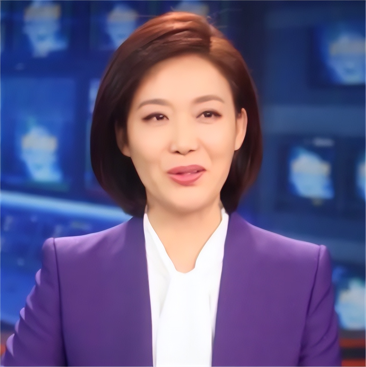 央视播音员郑丽近照,央视新闻播音主持人郑丽