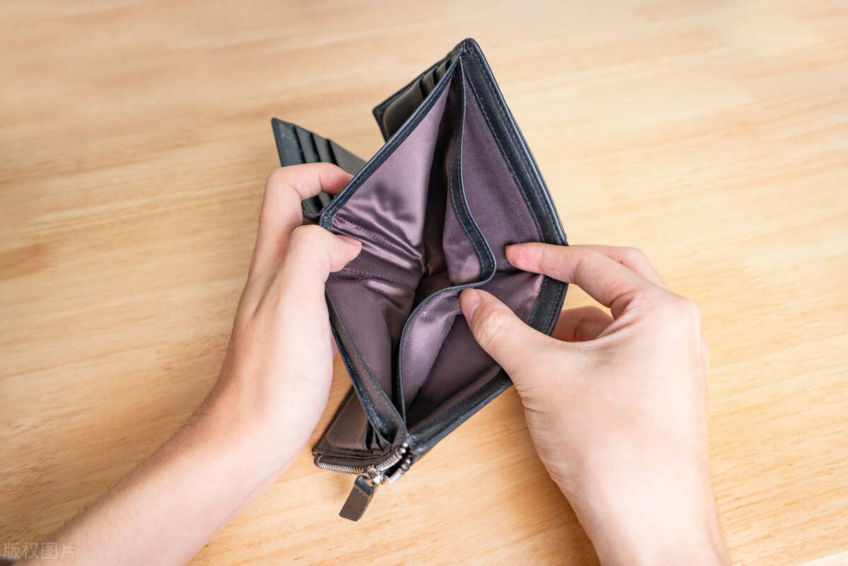 婆婆说家里的东西全是她买的,婆婆老是说我们东西是小姑子买的