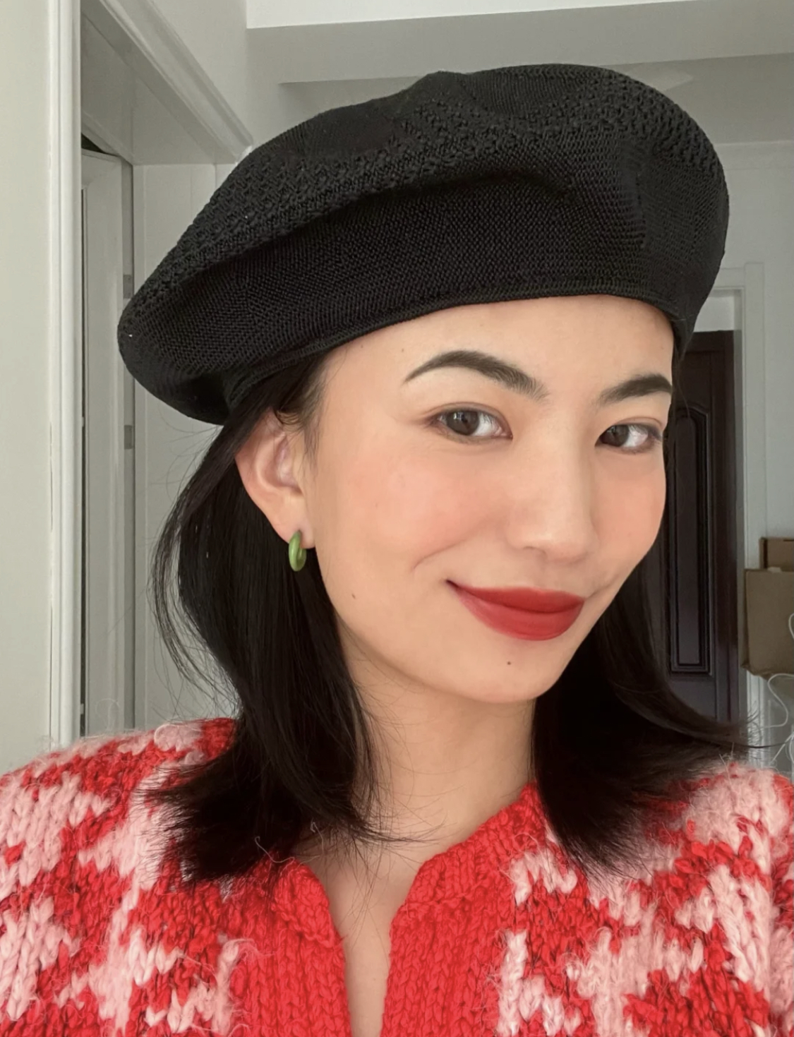 黄皮配什么颜色口红显白,黄皮女生涂上最显白的颜色