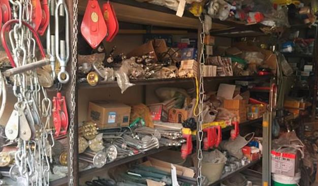 路边茶叶店五金店为什么不倒闭,五金店是怎么经营起来的呢