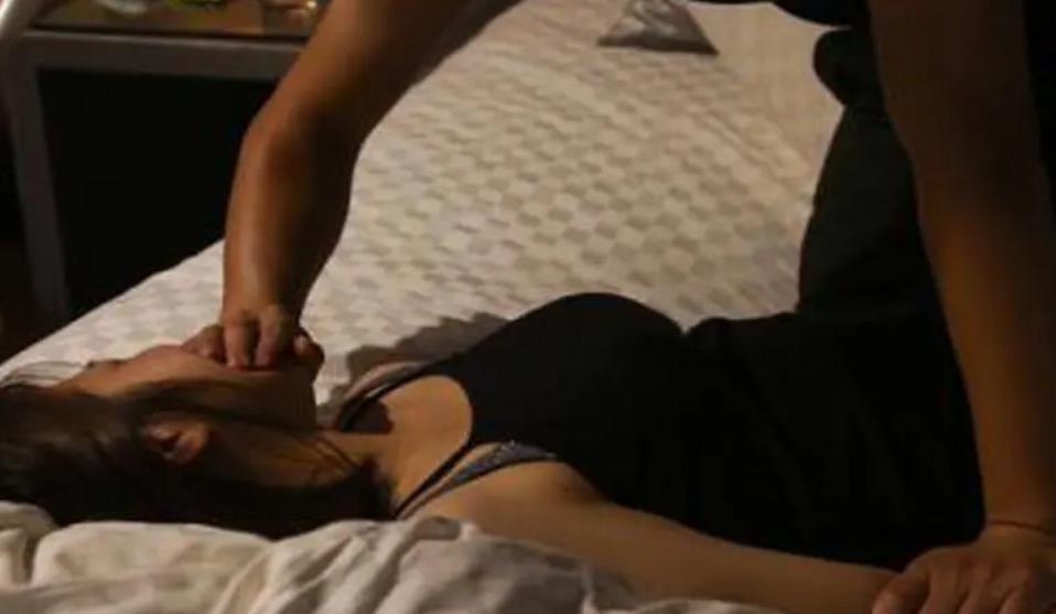 四川一男子带小刀坐长途车，将3名女孩性侵5次，43名壮年选择观望