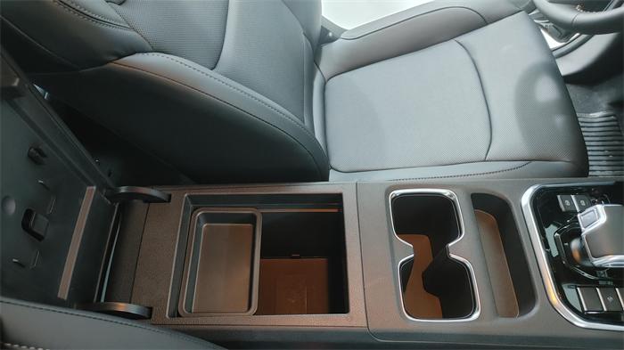 全新高端皮卡,全新铃拓配置