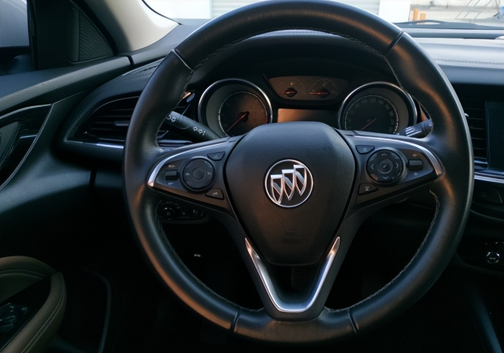 君威开了两年还是有股异味,君威开几年动力会下降