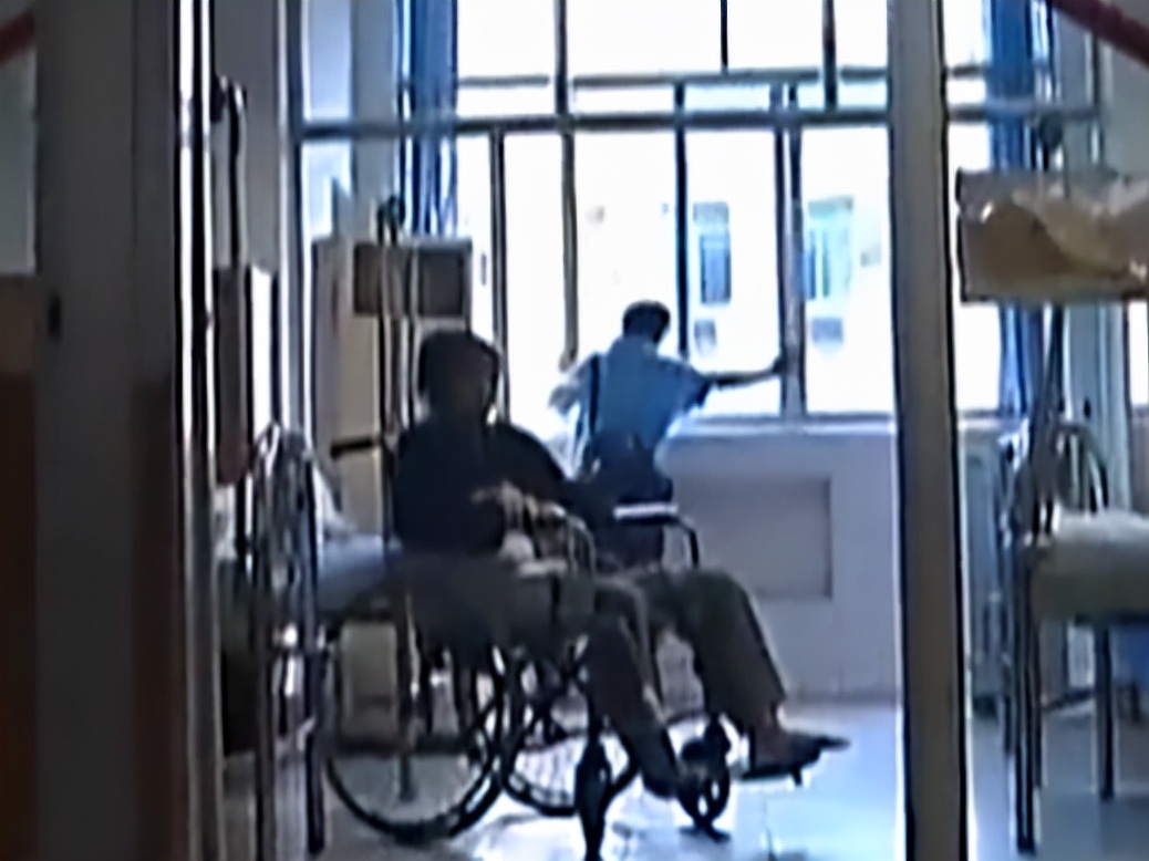 重庆一妇女肚子巨大,女子肚大如球竟是5颗肿瘤