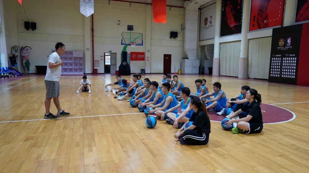 篮球教练员应具备的基本素质,篮球教练员考证问题