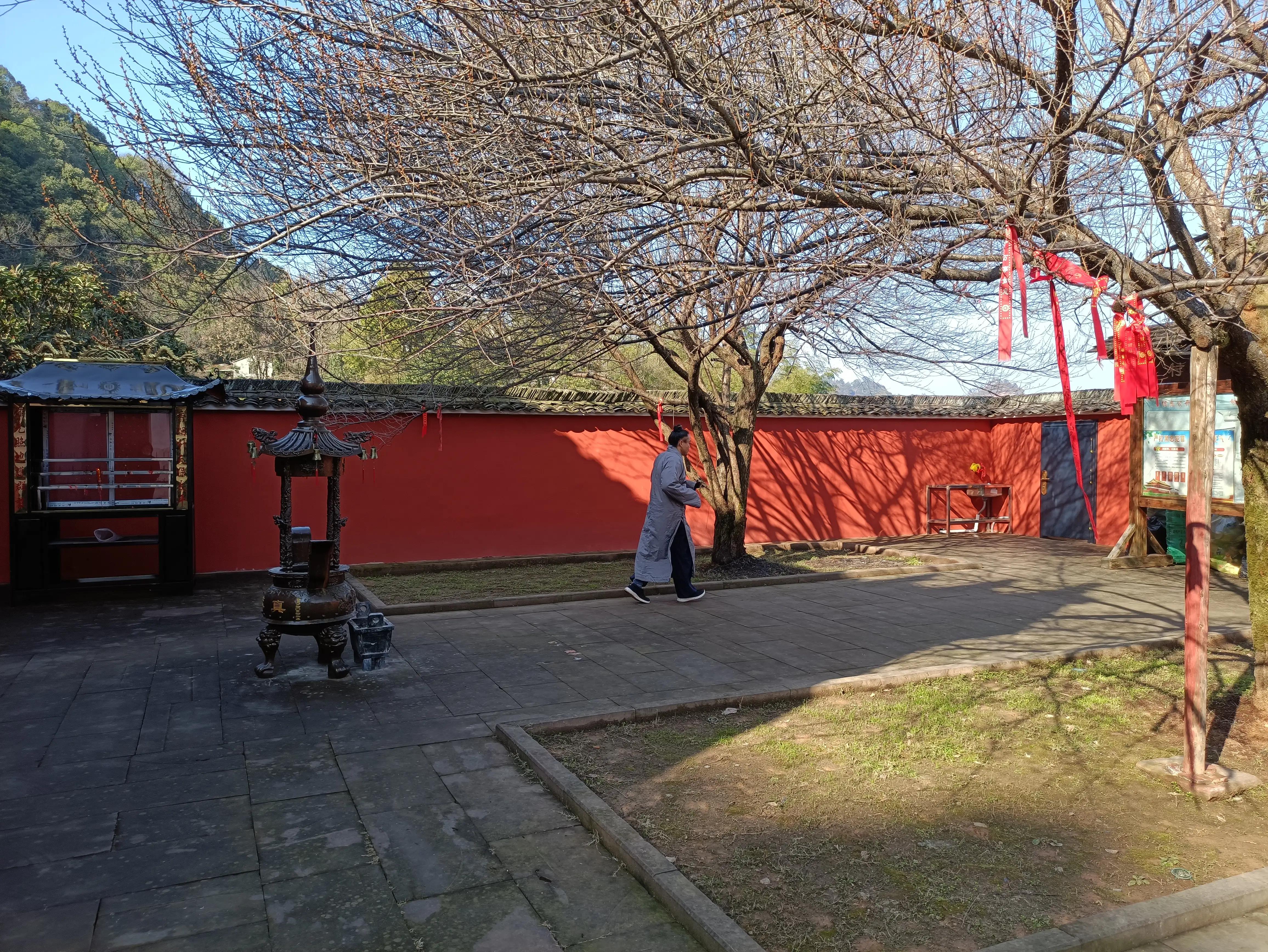 齐云山步行上山路线,齐云山徒步最佳路线图要门票