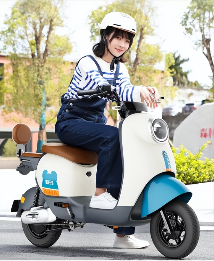 爱玛露娜2024最新款图片,爱玛露娜和春夏哪款好