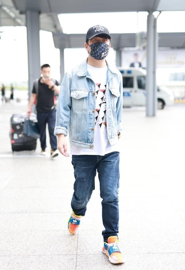 潘粤明裤子穿搭,潘粤明穿搭蓝色牛仔外套