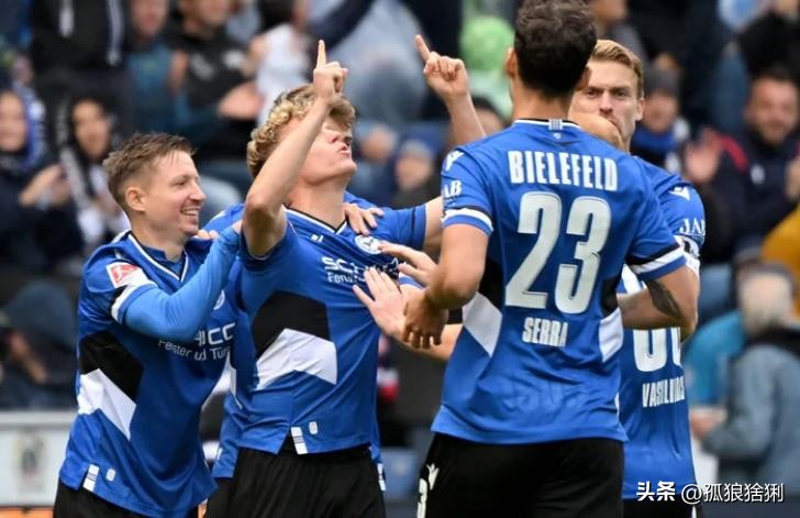 德乙汉堡杜塞尔多夫最新比分,海登海姆vs凯泽斯劳滕