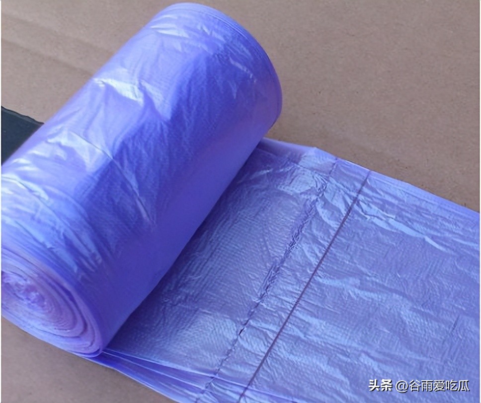 在拼多多买东西为啥总是被人吐槽,一边骂一边买东西