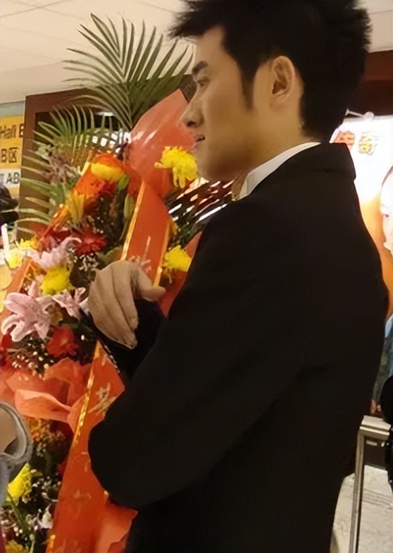 43岁的任泉现状,任泉为什么那么多人转型